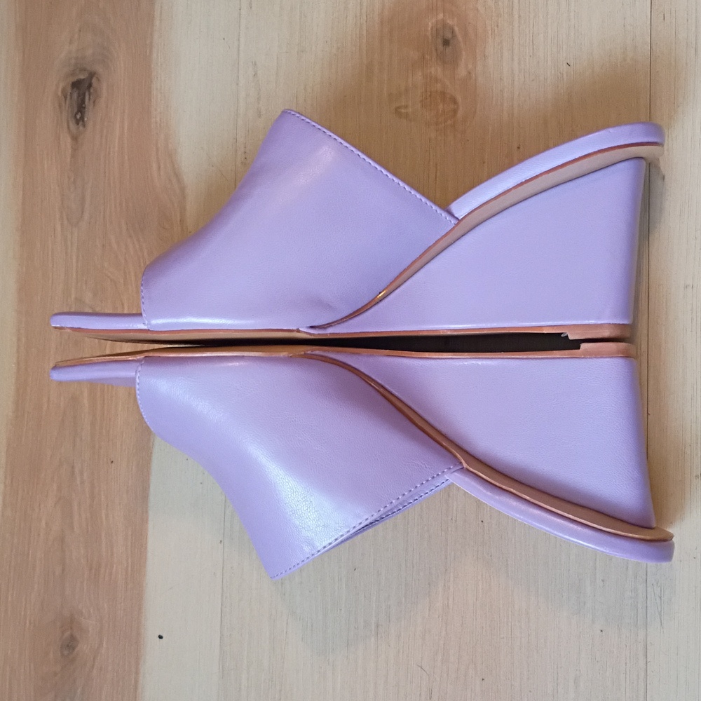 Torgeis Women's Lavender wedge Mules